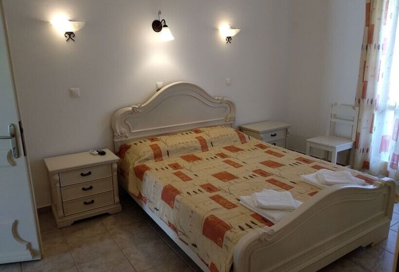 חדר אקונומי, Anna Studios