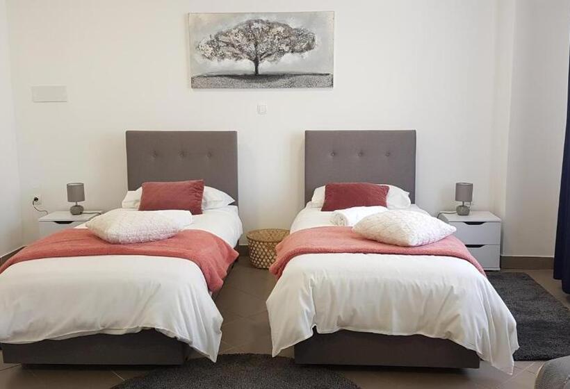 غرفة ديلوكس, Marko Airport Rooms