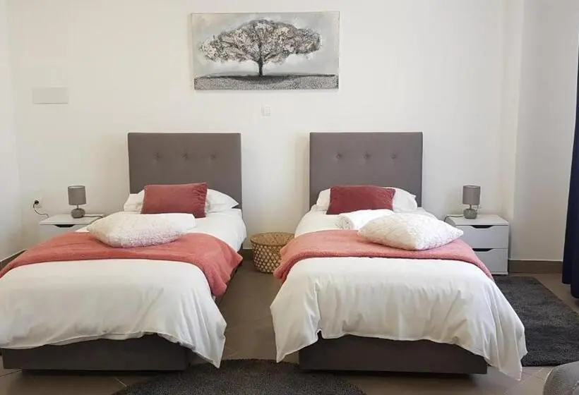 デラックスルーム, Marko Airport Rooms