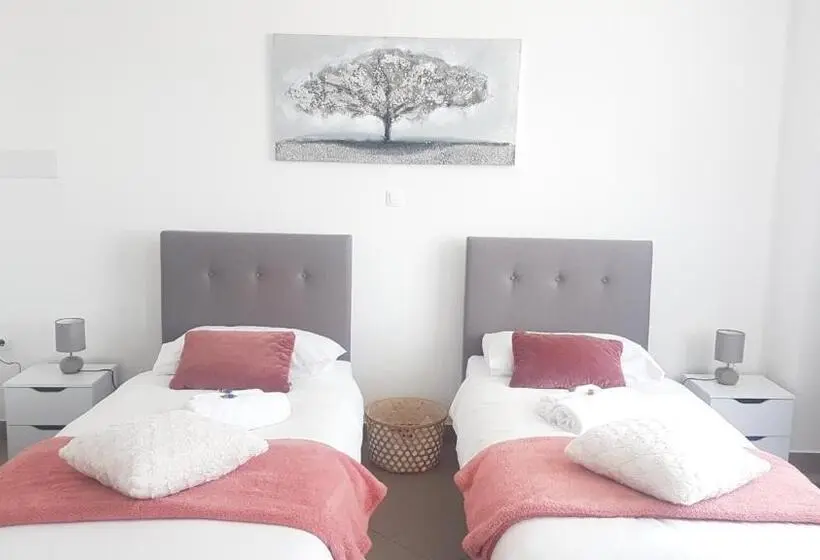 デラックスルーム, Marko Airport Rooms