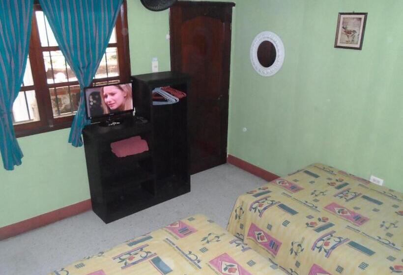 اتاق استاندارد, Casa Landivar