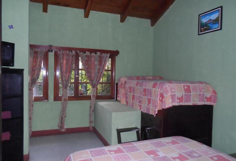 اتاق استاندارد با سرویس بهداشتی مشترک, Casa Landivar