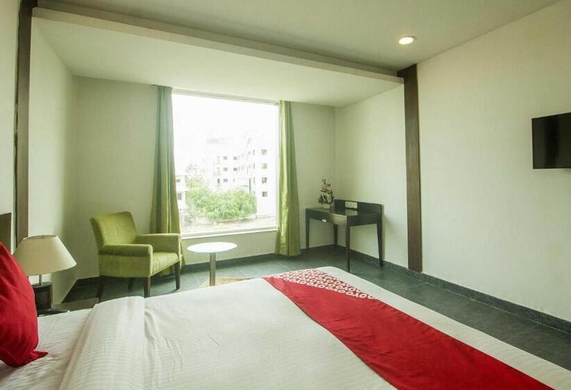 غرفة كلاسيكية ثلاثية, Collection O Govinda Sai