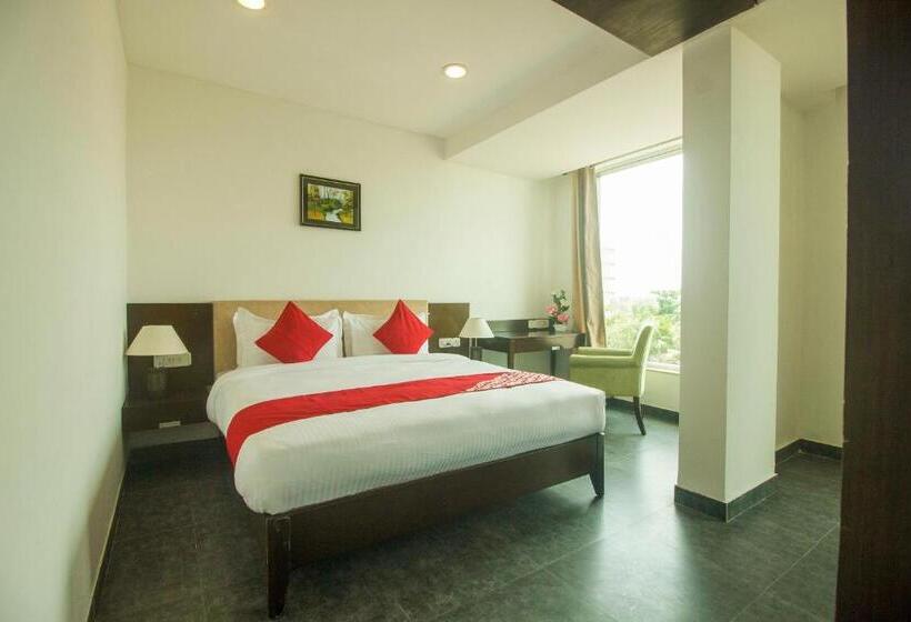 غرفة كلاسيكية ثلاثية, Collection O Govinda Sai