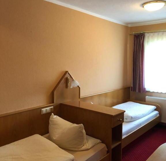 Семейный Номер, Restaurant Gasthof Zum Schützen