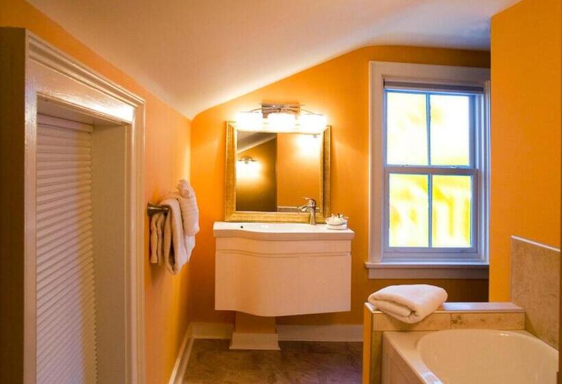 חדר סטנדרט עם מיטת קינג, Old Ivy Walk