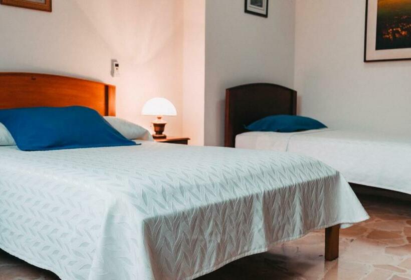 غرفة قياسية, Arazá   Lago Agrio