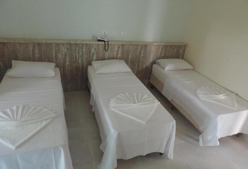 חדר סטנדרט לשלושה עם מרפסת, Areia Do Atlantico