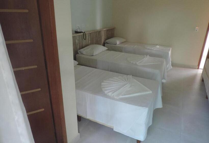 חדר סטנדרט לשלושה עם מרפסת, Areia Do Atlantico