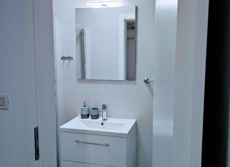 اتاق استاندارد, Katarina Old Town