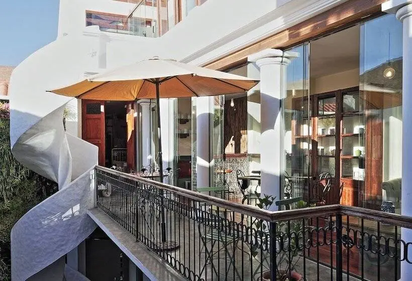 سوئیت پرزیدنت, On Hotel Boutique