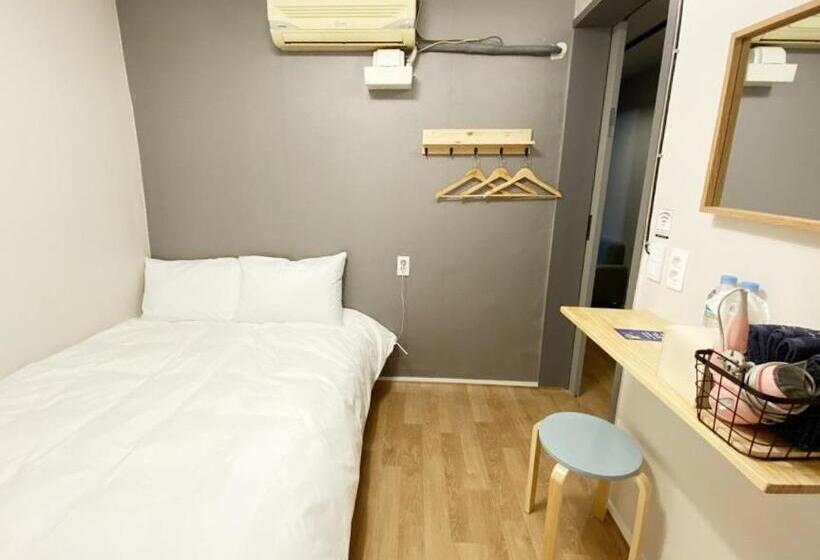 سوئیت 2 خوابه, Dante House