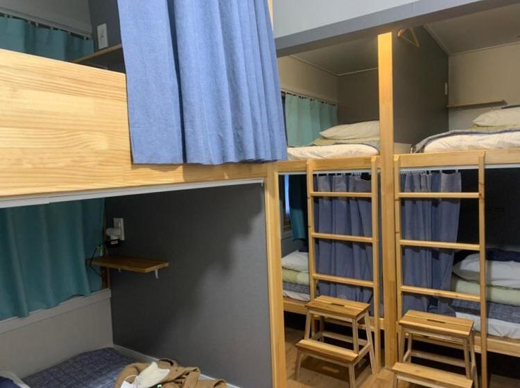 اتاق خانوادگی, Dante House