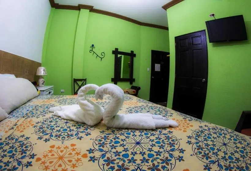 اتاق ساده سه‌ نفره, Hostal Casa De Grethel