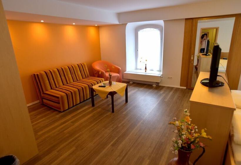 Семейный Номер, Gasthof Grüner Baum