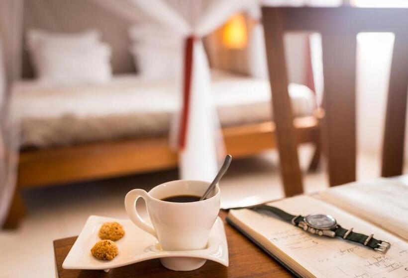 سوییت لوکس, La Résidence