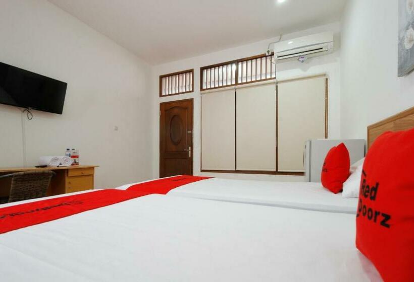 Номер Стандарт, Reddoorz Plus Near Plaza Indonesia