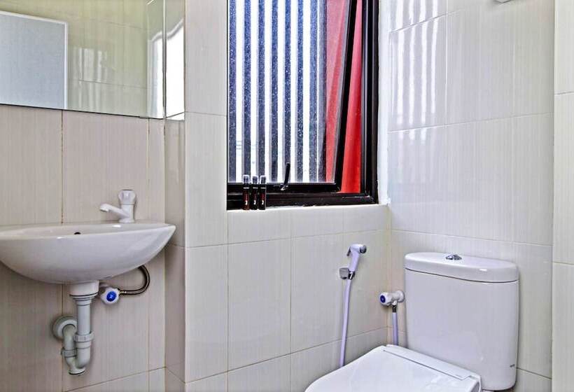 Номер Стандарт, Reddoorz Plus Near Plaza Indonesia