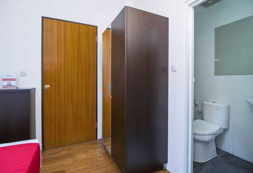 Номер Стандарт, Reddoorz Plus Near Plaza Indonesia