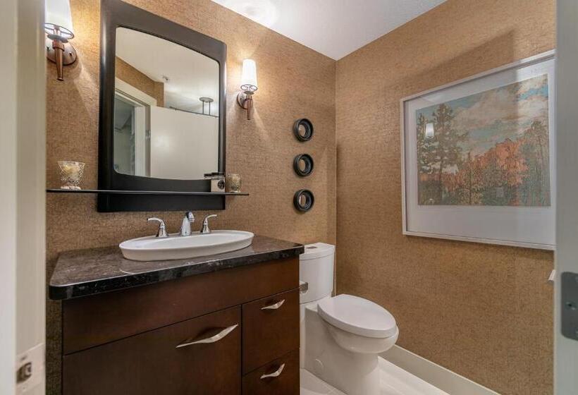 침실 3개 아파트, Kelowna Discovery