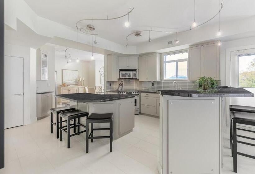 침실 3개 아파트, Kelowna Discovery