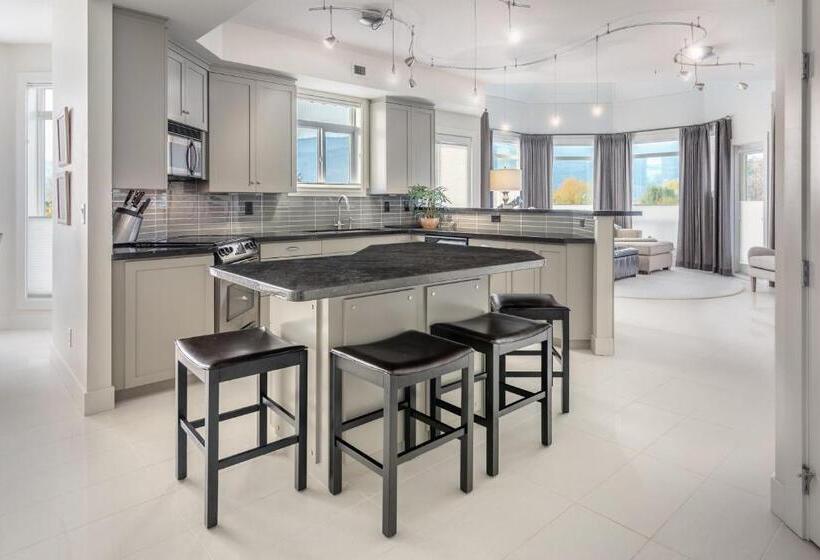 침실 3개 아파트, Kelowna Discovery