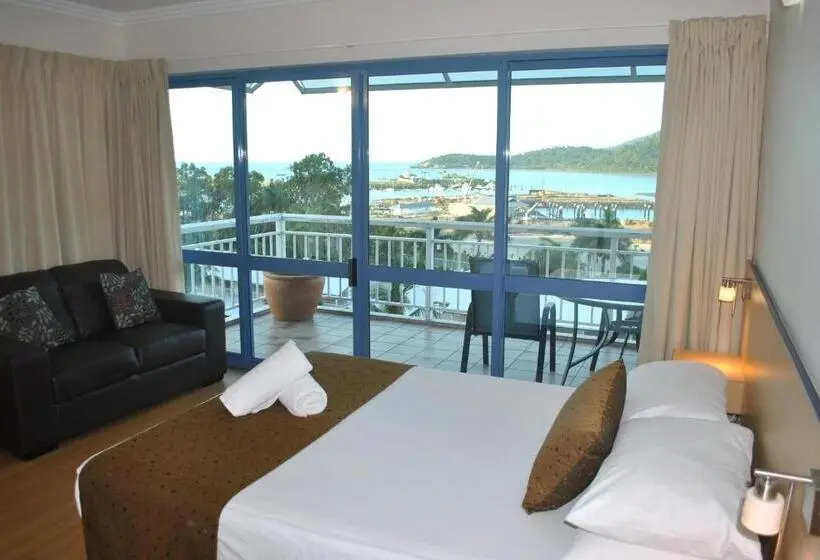 スイート, Coral Sea Vista Apartments