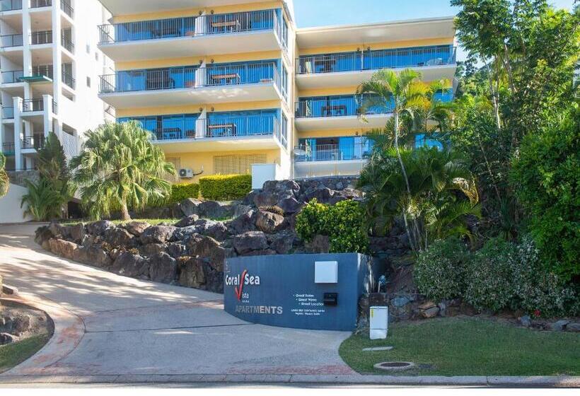 带1个卧室的带海景的公寓, Coral Sea Vista Apartments