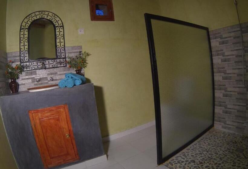 اتاق استاندارد سه نفره, Kasbah 123 Soleil