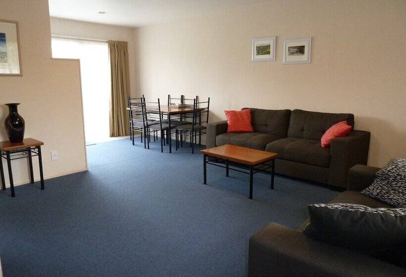 آپارتمان 2 خوابه, South Park Motel