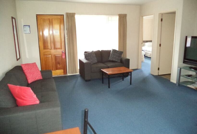 آپارتمان 2 خوابه, South Park Motel