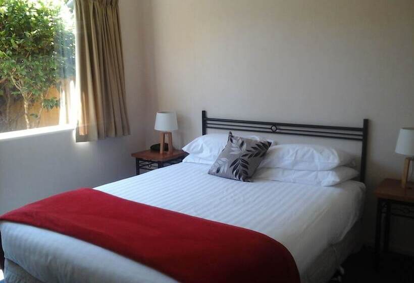 آپارتمان 2 خوابه, South Park Motel