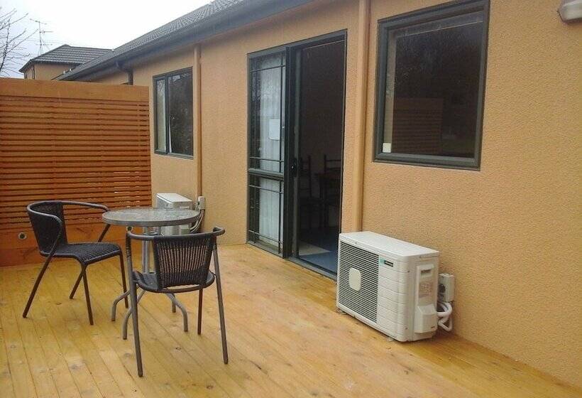 آپارتمان 2 خوابه, South Park Motel