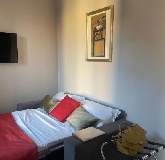 סוויטת ג'וניור עם מרפסת, The Roman Empire Guesthouse