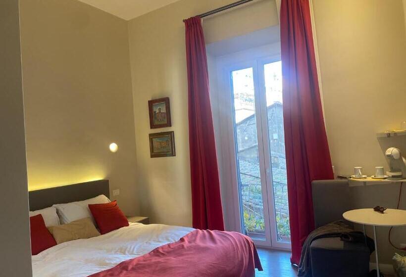 סוויטת ג'וניור עם מרפסת, The Roman Empire Guesthouse