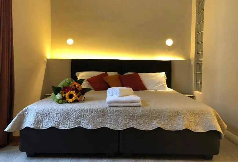 اتاق سوپریور, The Roman Empire Guesthouse