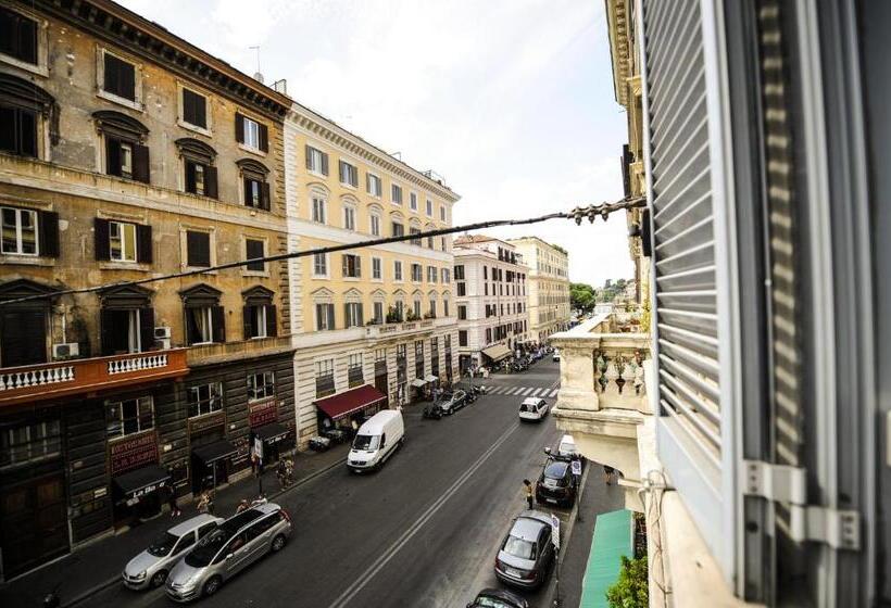 חדר משפחתי דלוקס, The Roman Empire Guesthouse