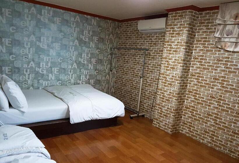 Номер Стандарт, Gumi A Motel