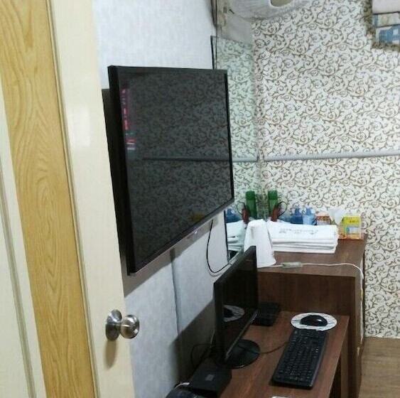 Номер Стандарт, Gumi A Motel