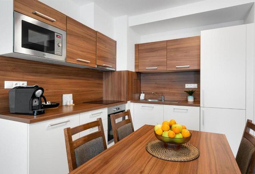 آپارتمان لوکس 1 خوابه, Apart Hotel Virgo