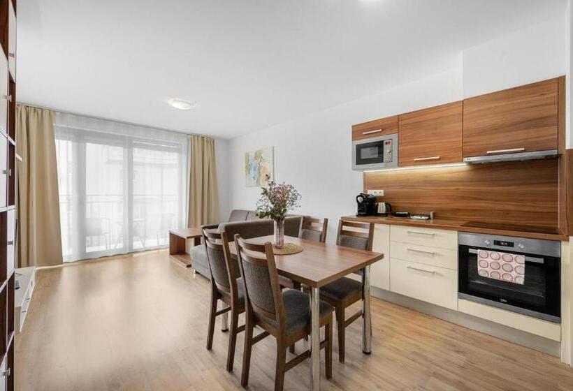 آپارتمان لوکس 1 خوابه, Apart Hotel Virgo