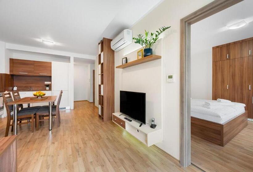 آپارتمان لوکس 1 خوابه, Apart Hotel Virgo