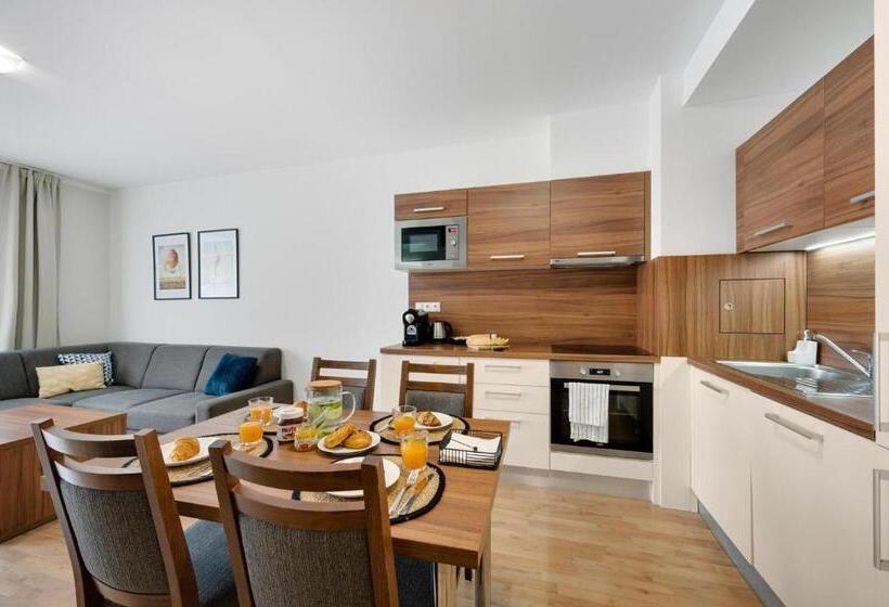 آپارتمان لوکس 1 خوابه, Apart Hotel Virgo