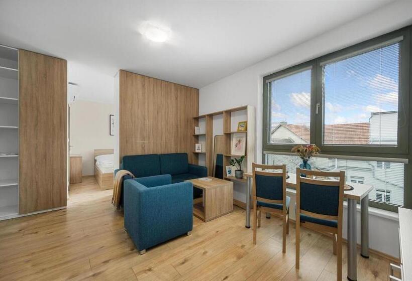 استودیوی استاندارد, Apart Hotel Virgo