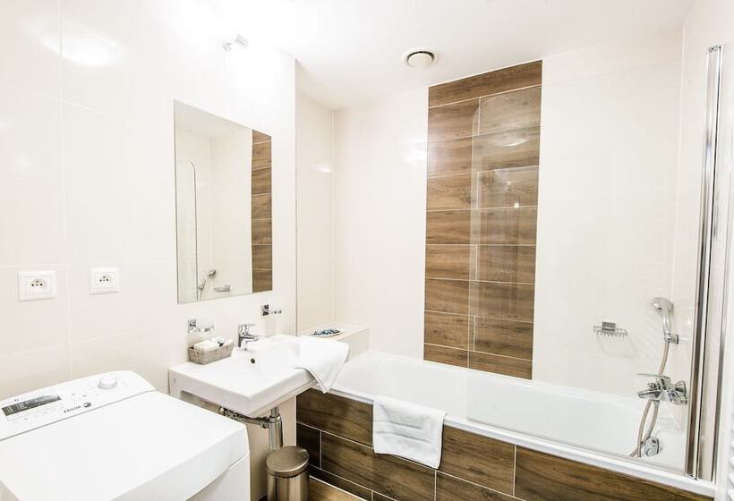 آپارتمان لوکس 1 خوابه, Apart Hotel Virgo