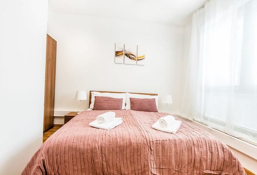 استودیوی استاندارد, Apart Hotel Virgo