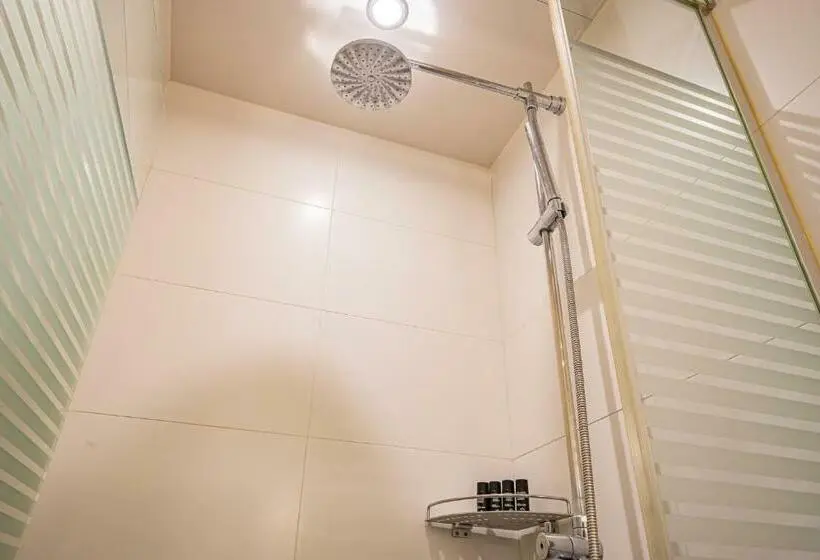 Standard Kolmen Hengen Huone, Benikea Hotel Bizinn