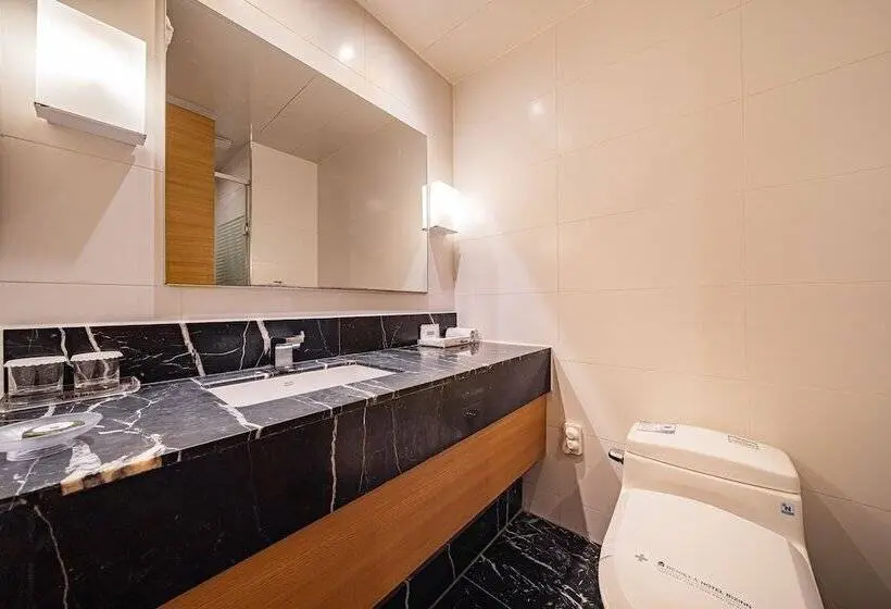 Standard Kolmen Hengen Huone, Benikea Hotel Bizinn