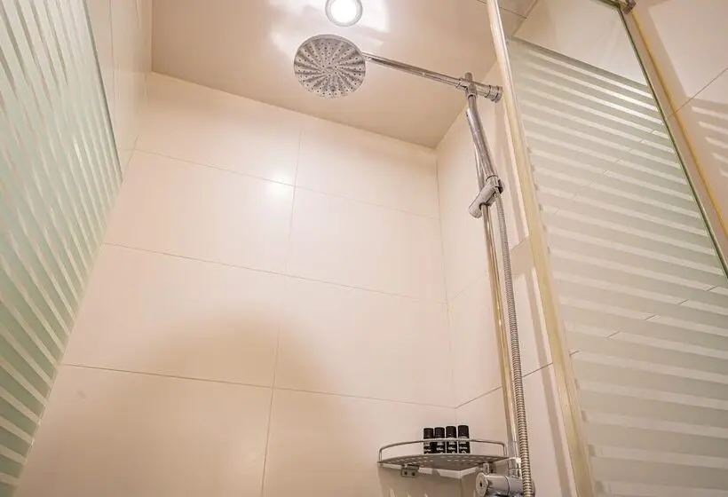 Standard Kolmen Hengen Huone, Benikea Hotel Bizinn