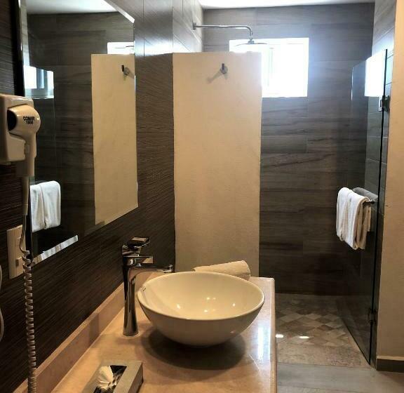 带城市景观的套间, The Paramar Beachfront Boutique Hotel With Breakfast Included Downtown Malecon